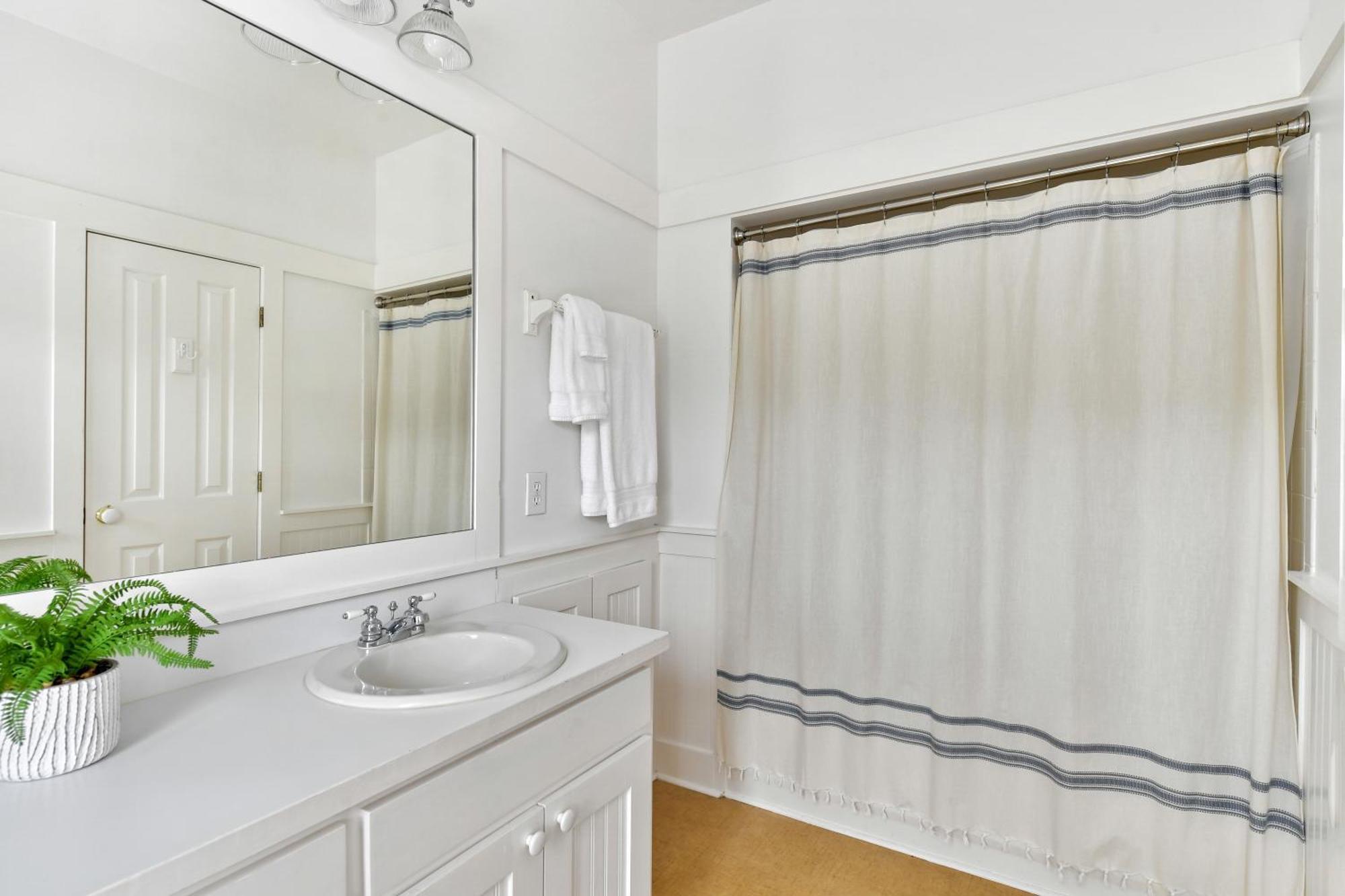 The Farmhouse Inn Buckhead Room photo