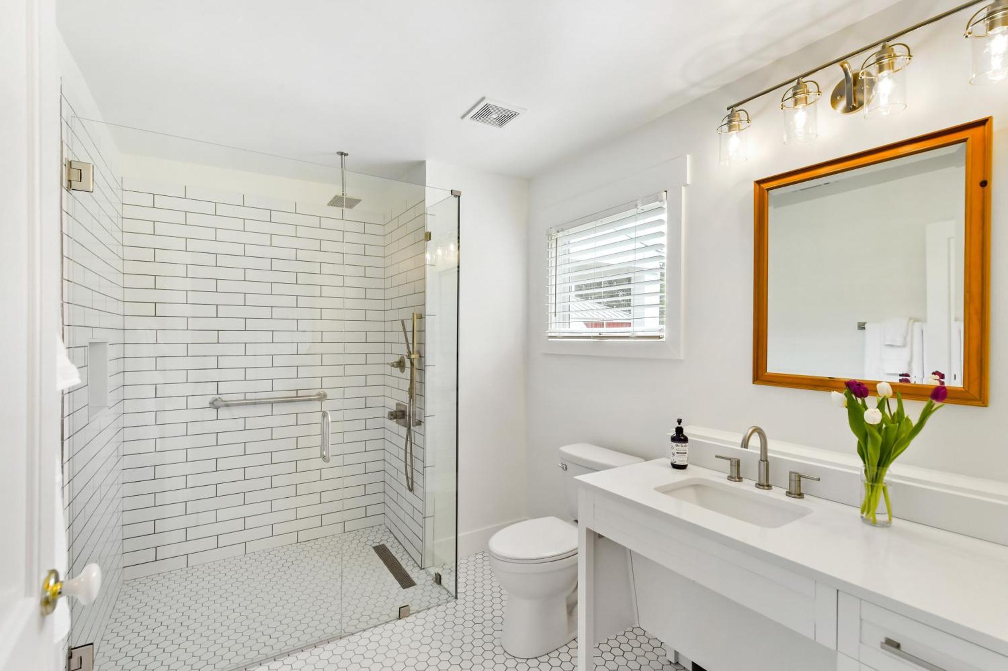The Farmhouse Inn Buckhead Room photo