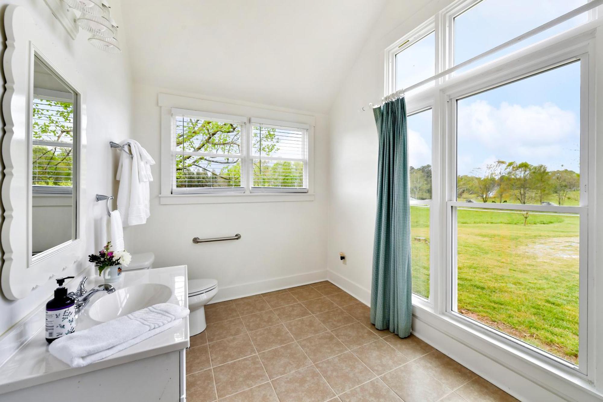 The Farmhouse Inn Buckhead Room photo